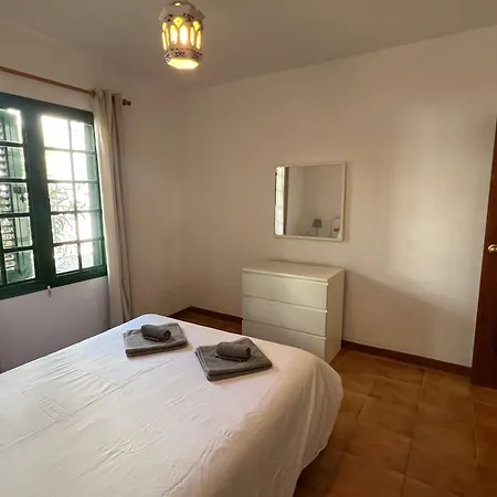 Sonrisa - Spacious Two Bedroom Apartment Costa Teguise